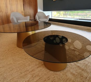 Table gigogne en verre et métal